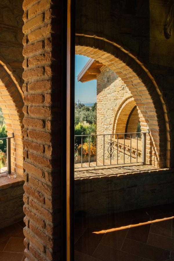 Tenuta Un Posto Al Sole Luxury B&B Rossano Stazione Екстериор снимка