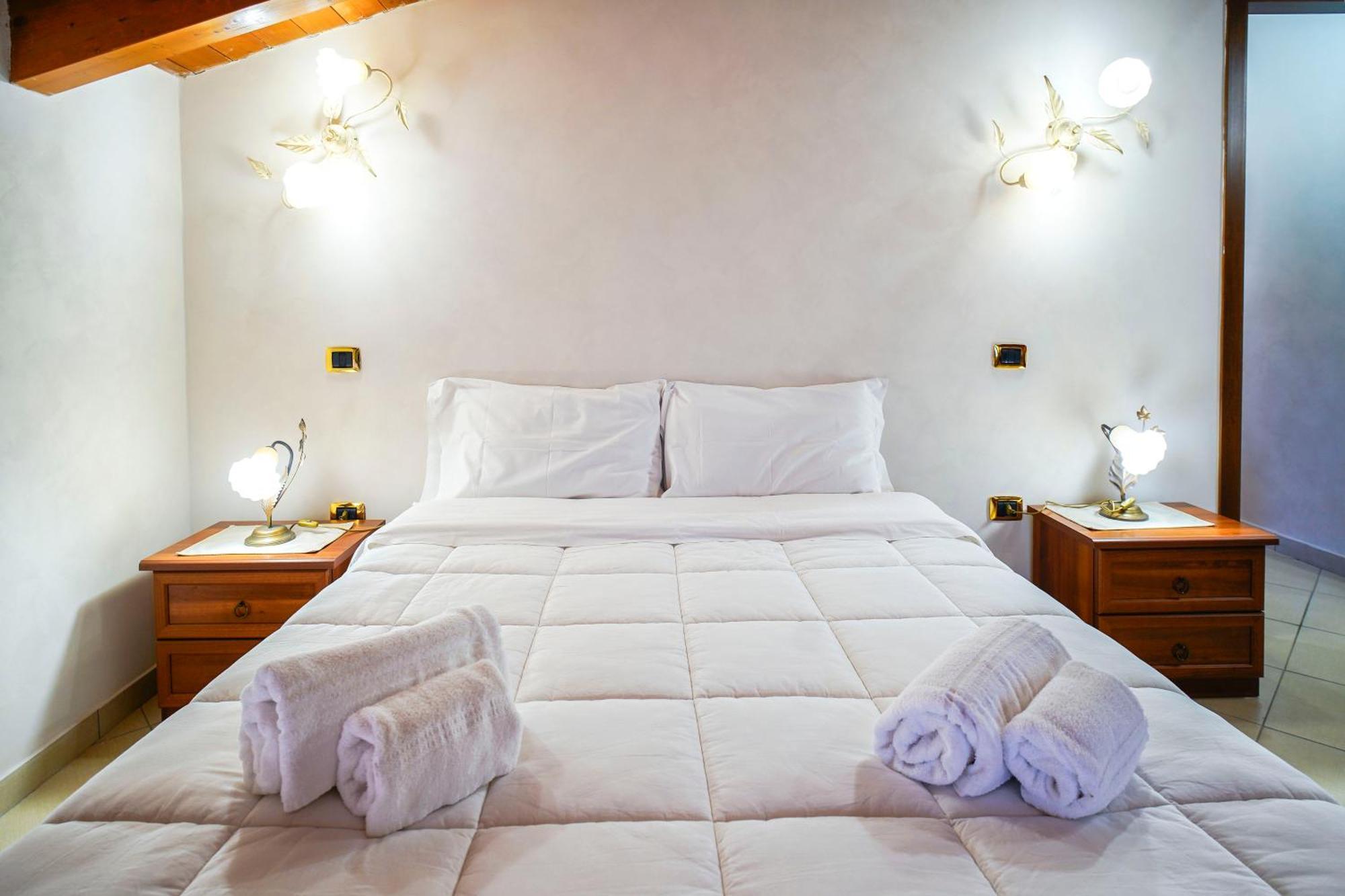Tenuta Un Posto Al Sole Luxury B&B Rossano Stazione Екстериор снимка